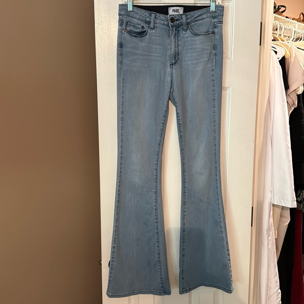 Paige High Rise Bell Canyon Jeans Size 28- runs small. More like 27